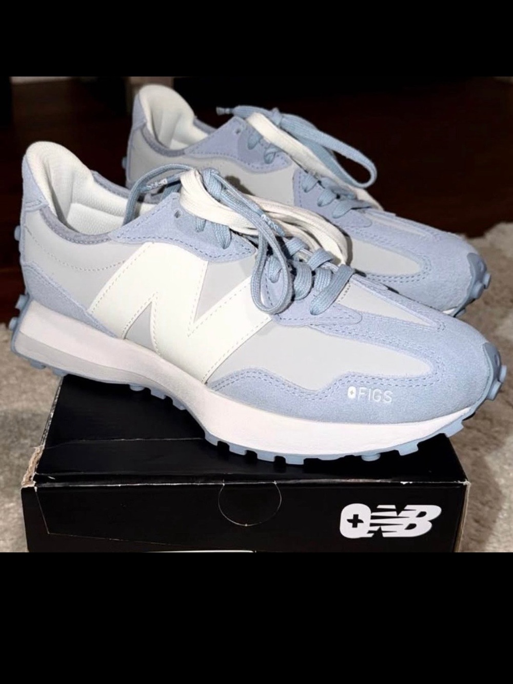 FIGS NWT New balance shoes
